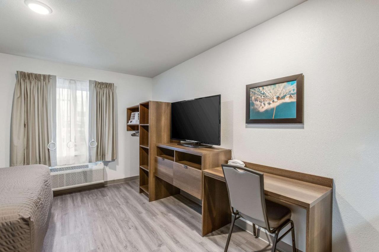 Woodspring Suites Detroit Фармингтон-Хиллз Экстерьер фото