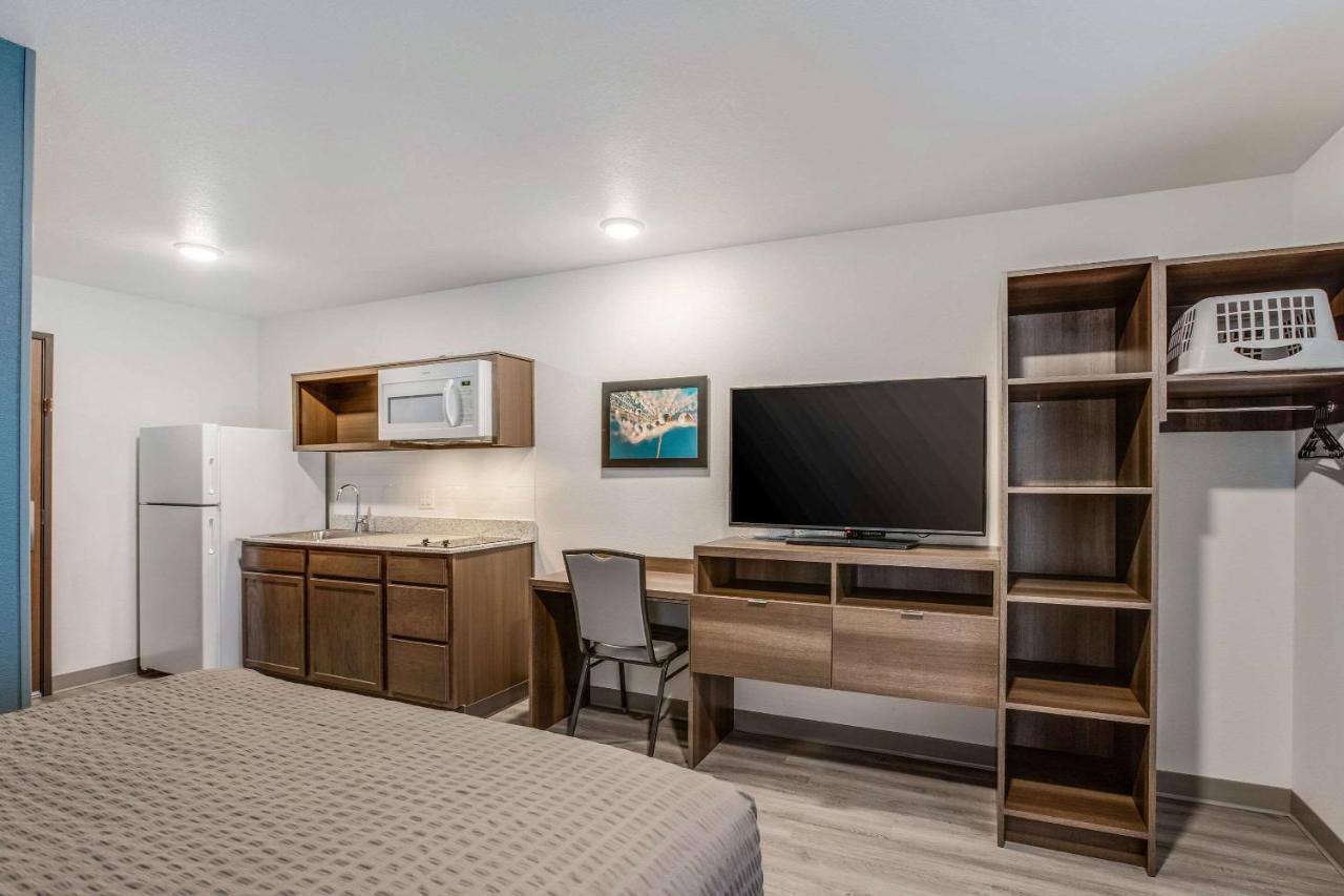 Woodspring Suites Detroit Фармингтон-Хиллз Экстерьер фото