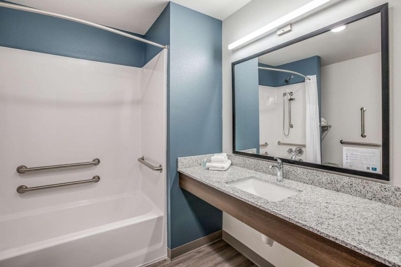Woodspring Suites Detroit Фармингтон-Хиллз Экстерьер фото